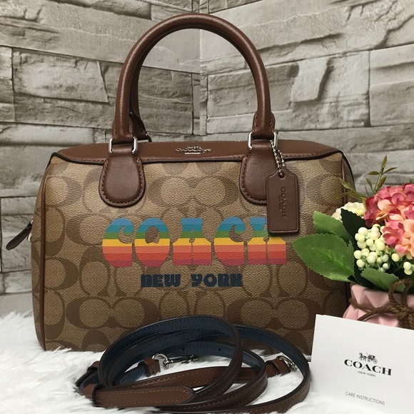 Coach Handbags - 👜COACH🌺MINI BENNETT SATCHEL 9"